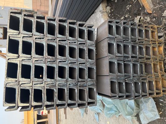 Neu hergestellte warmgewalzte Stahlbalken für die Industrie