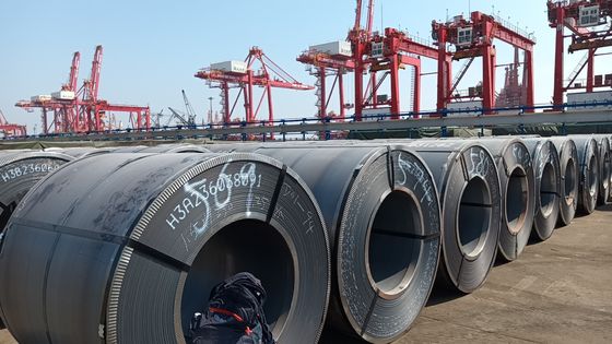SS400 Q235 Warmgewalzte Stahlspule Kohlenstoffarme Stahlstreifen Spezial für Metallteile Dicke 3-200 mm