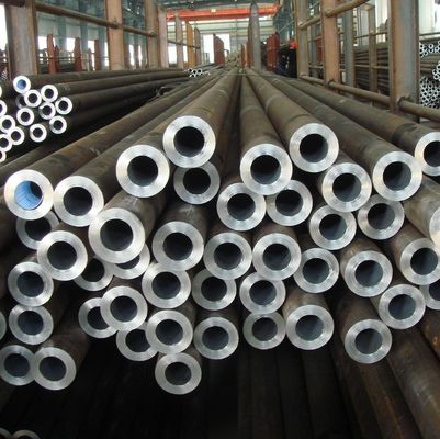 ASTM A106 A53 API 5L 4130 Klasse RUNDE Sektion Form Kohlenstoff nahtloser Stahlrohr für Gas und Baustoffe