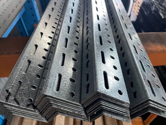 Große Großanlagen und schwere Industriebauten Gleichwinkelstahlstange 100x100x10mm mit Toleranz ±1%