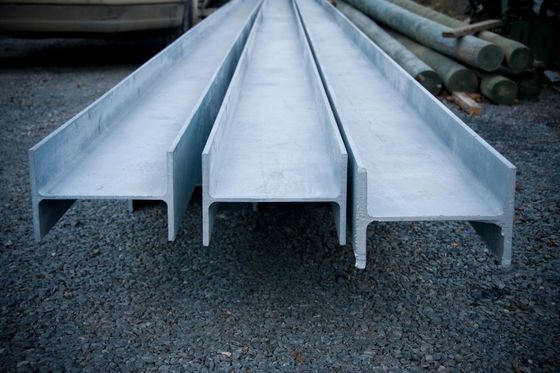 Warmgewalzte H-Strahlen von Industriequalität Q235 mit anpassbarer Größe und hoher Festigkeit