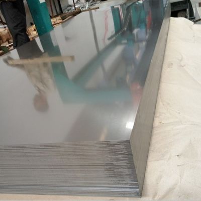 Nicht geölte A36 SS400 Q195 Q215 Q235b Q355 Kaltgewalzte leichte Stahlbleche aus Kohlenstoff mit einer Breite von 700-900 mm und einem großen Lagerbestand