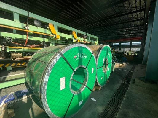 1.5-15mm Dicke 304 304L Edelstahlspule 2B 8K BA HL mit ASTM-Standard und Länge nach Kundenwunsch