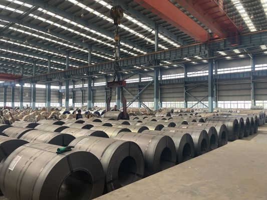 Nichtlegierte warmgewalzte Spulen ASTM A36 A283 A387 Q235 Q345 S235jr HR Spulen mit Skin Pass Mill Testzeugnis