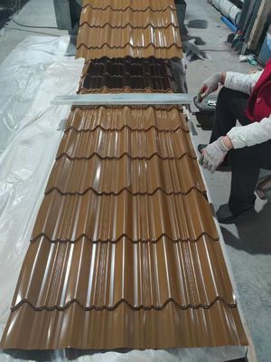 Baumaterialien PPGI Wellstoffverzinktes Eisen-Zink-Metall-Dachplattenplatten mit kundenspezifischer Wellstoff-Dachplatte
