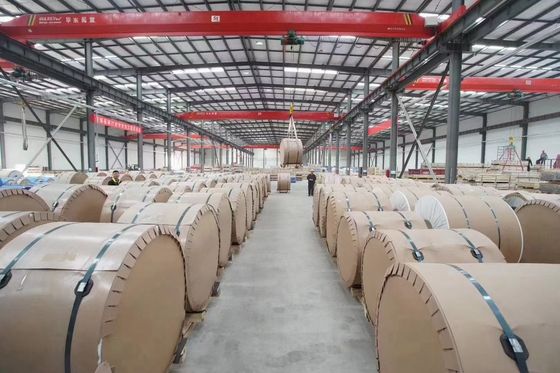 1100/1050/2024/3003/5052/5083/5086/6061/6082/7021/7075 Baustoff Aluminiumspulen mit glatter Oberfläche 0,15-6 mm