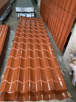 Gewöhnlich gewölbtes Dachblech für Dachbaumaterialien Beschichtet vorgefärbtes galvanisiertes Stahlblech
