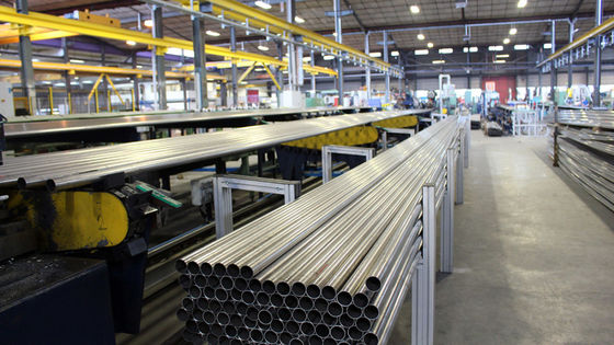 201 202 304 316 316 l Rohr aus Edelstahl mit nahtlosem Aufbau und 100 mm Außendurchmesser