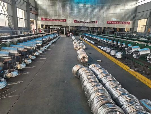 Baumaterialien Galvanisierter Zink-GI-Draht mit hellen Oberfläche 4,0 mm Dicke und hohe Festigkeit