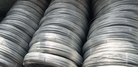 Perfektes Detailhandwerk 1mm-16mm feiner Verzinkter Draht mit 10g Zinkbeschichtung-Q195/Q235/SAE1006-1008-Anpassungsdurchmesser