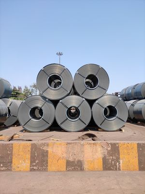 Nichtlegierte Stanzverarbeitungsdienst Q235B S235JR 0,8 mm bis 20 mm Warmgewalzte Stahlbleche in Spirale HRC für hohe Verkäufe