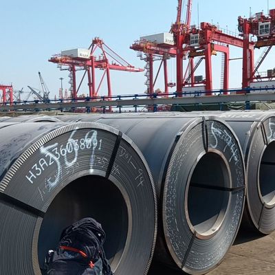 600 mm bis 1500 mm Breite HRC Warmgewalzte Kohlenstoffstahlspule zur Verarbeitung von Schweißplatten