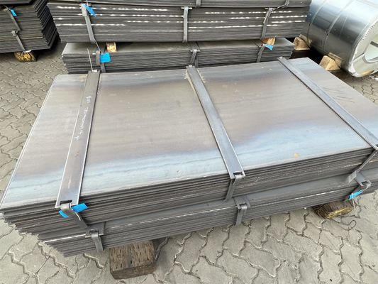 800-1500 mm Breite Warmgewalzte Kohlenstoffstahlplatten A36 Ss400 Q235 Q355 Q345 1 mm 2 mm 3 mm Dicke zur Verarbeitung von Decoiling