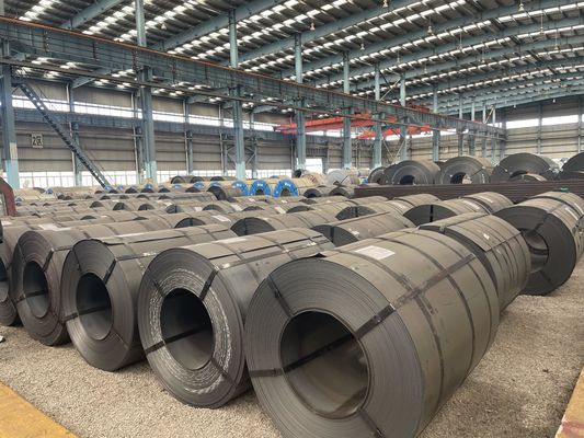 Überlegene und wettbewerbsfähige ASTM Q235 Q345 0,3 mm 0,4 mm anpassbares warmgewalztes Spulenmaterial mit GS-Zertifikat